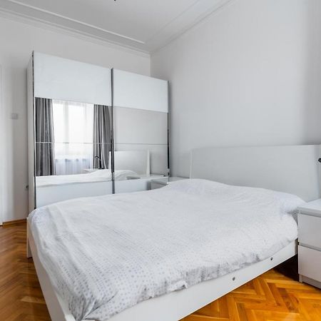 Vitosha Str 2Bd White & Blue Apt By Flat Mаnager 索菲亞 外观 照片